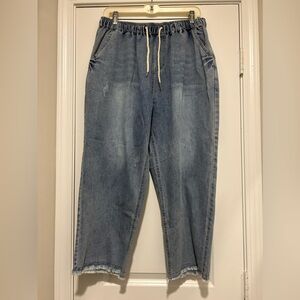 Elastic waist drawstring relaxed fit cropped jeans